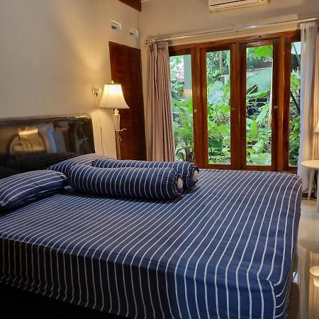 Mutiara Homestay Syariah Jogjacarta Exterior foto