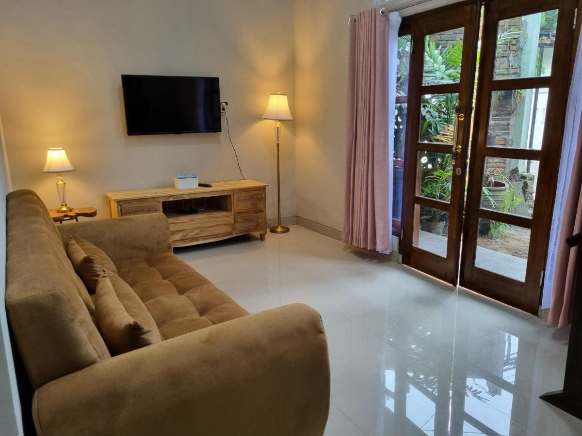 Mutiara Homestay Syariah Jogjacarta Exterior foto