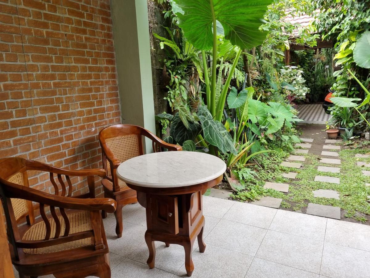 Mutiara Homestay Syariah Jogjacarta Exterior foto