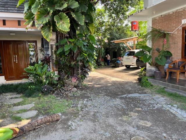 Mutiara Homestay Syariah Jogjacarta Exterior foto