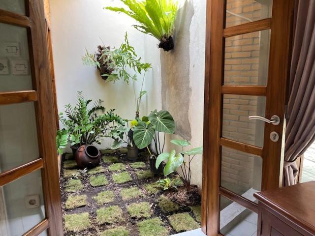 Mutiara Homestay Syariah Jogjacarta Exterior foto